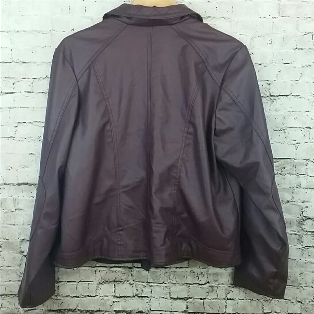 Leather jacket - Picture 2 of 2